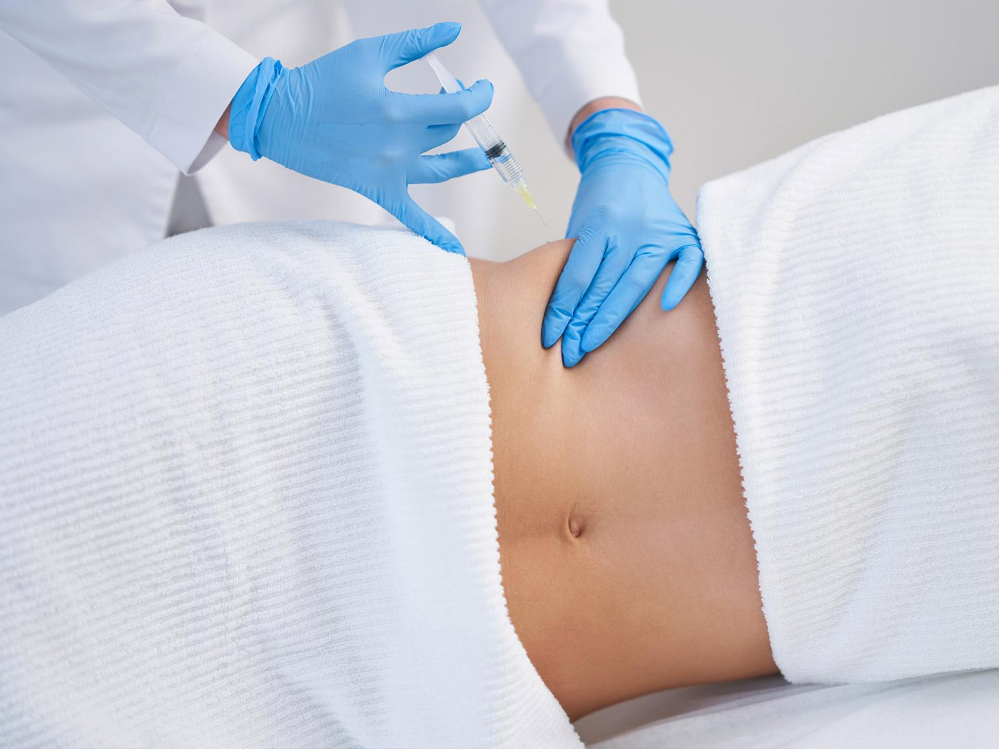 Plastična hirurgija | Da li postoji starosna granica za liposukciju?